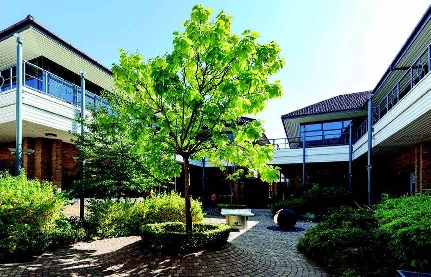 Hatters Ln, Watford to rent - Building Photo - Image 2 of 5