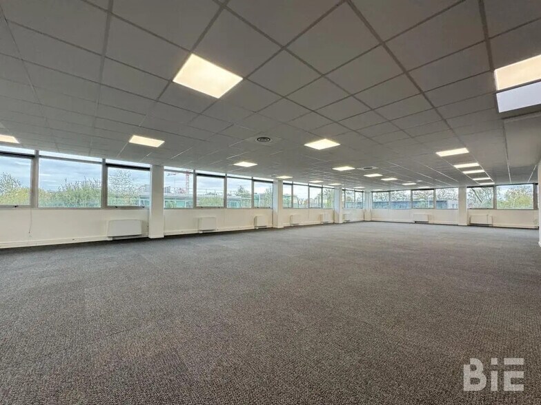 Office in Pessac to rent - Interior Photo - Image 2 of 7