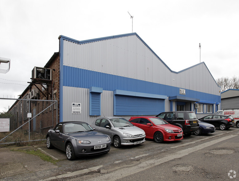 Unit 9 and 14 Tyseley Industrial Estate portfolio of 2 properties for sale on LoopNet.co.uk - Primary Photo - Image 1 of 2