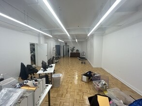 262 W 38th St, New York, NY to rent Interior Photo- Image 1 of 2