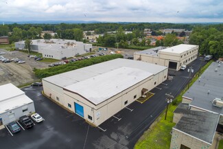 More details for 40 Pier Ln W, Fairfield, NJ - Light Industrial for Rent