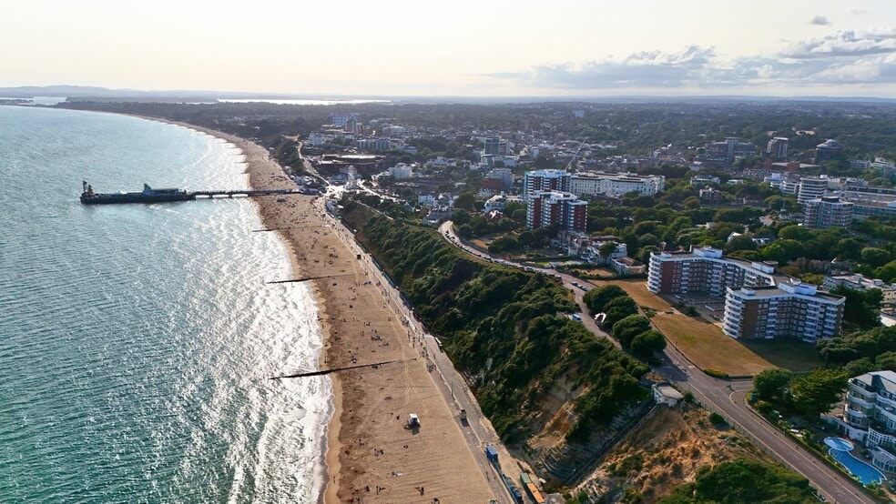 Holdenhurst Rd, Bournemouth for sale - Building Photo - Image 3 of 14
