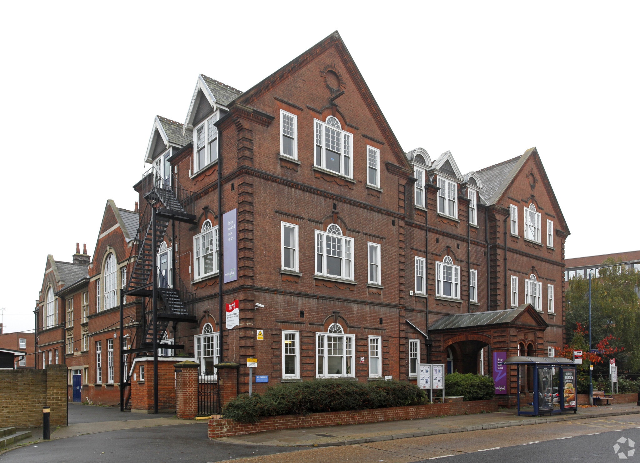 Darnley Rd, Gravesend for sale Primary Photo- Image 1 of 35