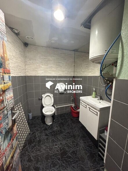 Retail in Muret to rent - Interior Photo - Image 3 of 3