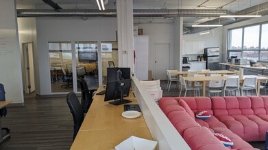 55 Av Du Mont-Royal O, Montréal, QC to rent Interior Photo- Image 2 of 6