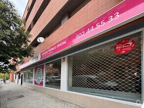 Retail in Madrid, MAD for rent Interior Photo- Image 1 of 14