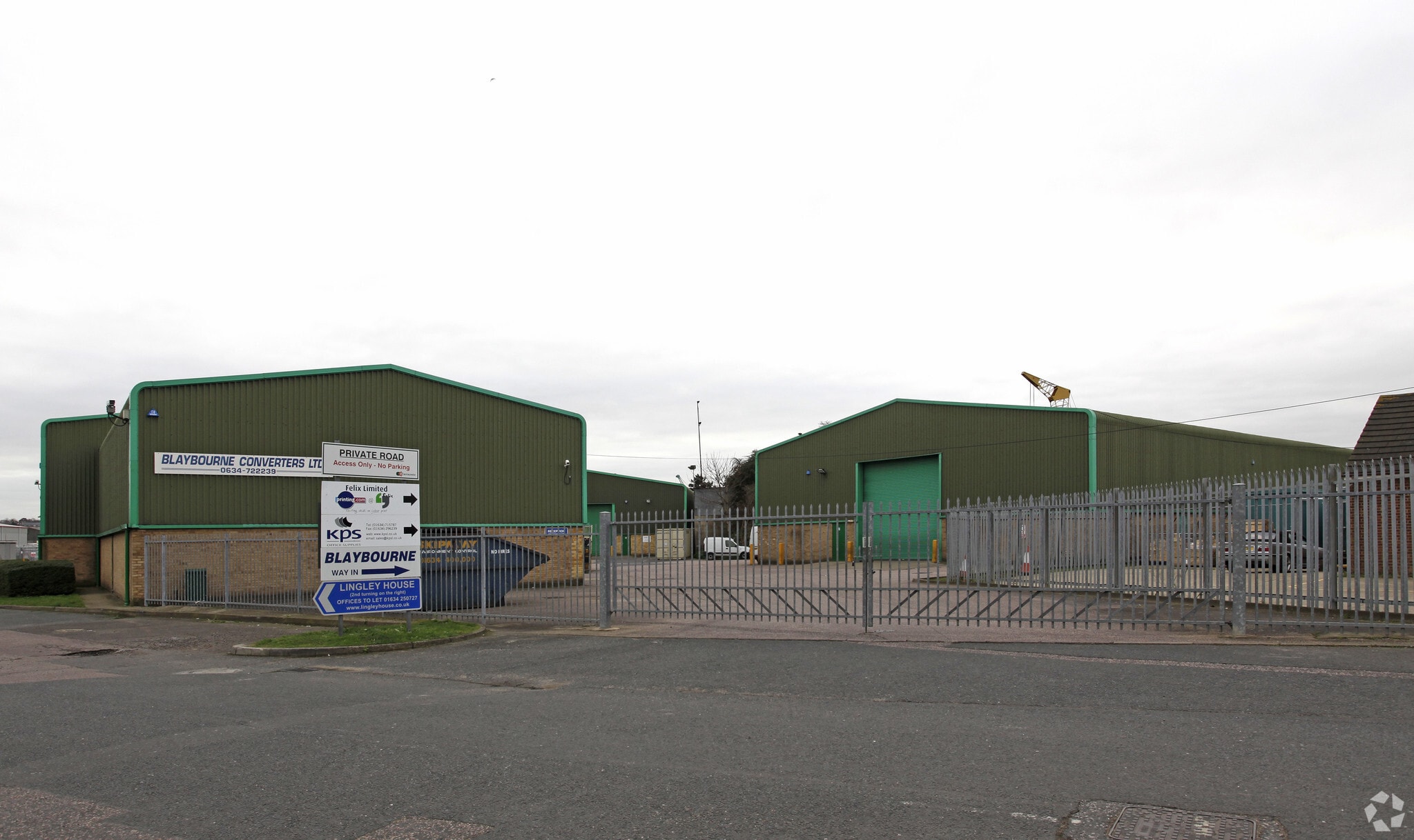 Commissioners Rd, Rochester to rent Building Photo- Image 1 of 4