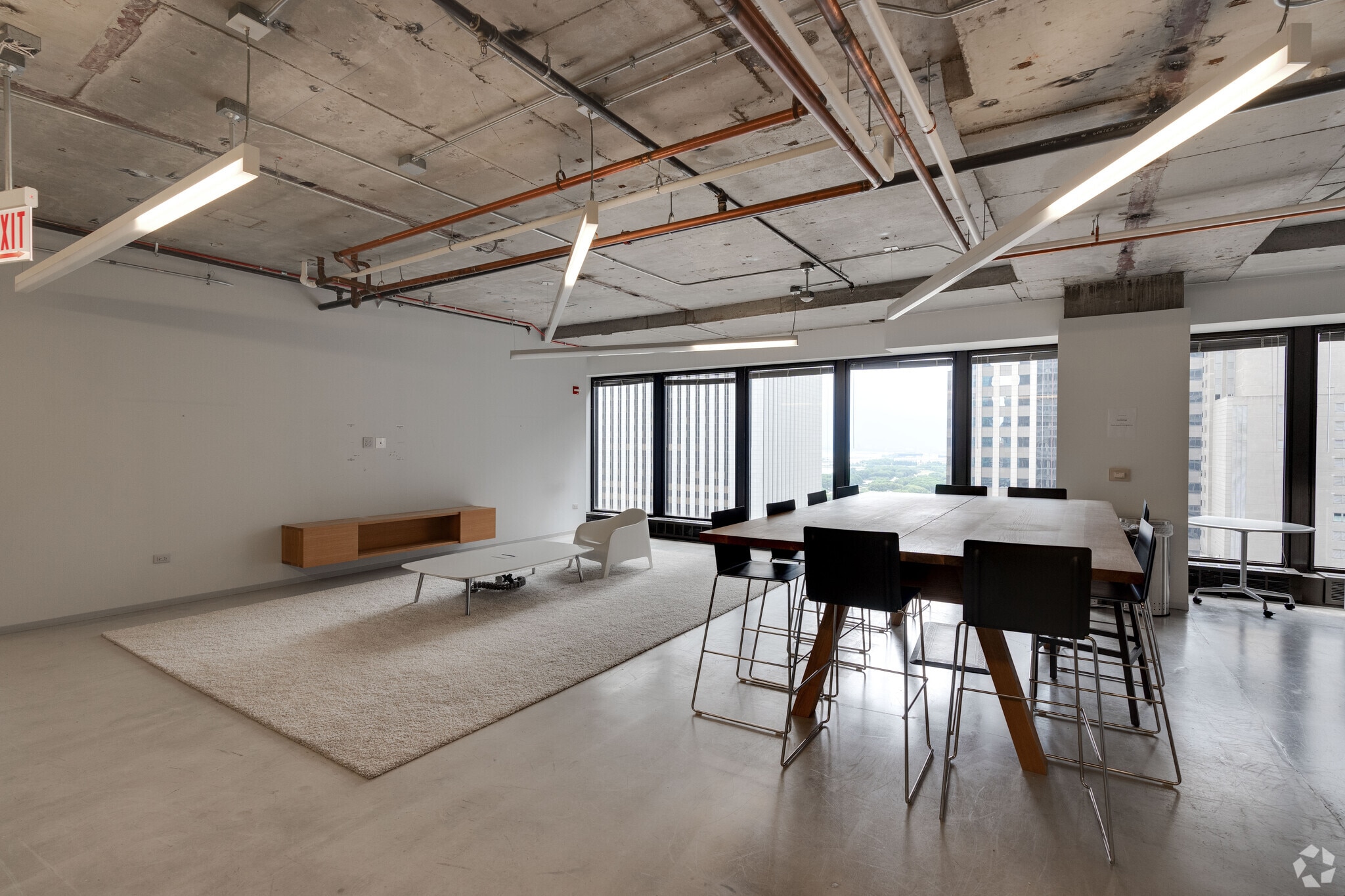 233 N Michigan Ave, Chicago, IL to rent Interior Photo- Image 1 of 4