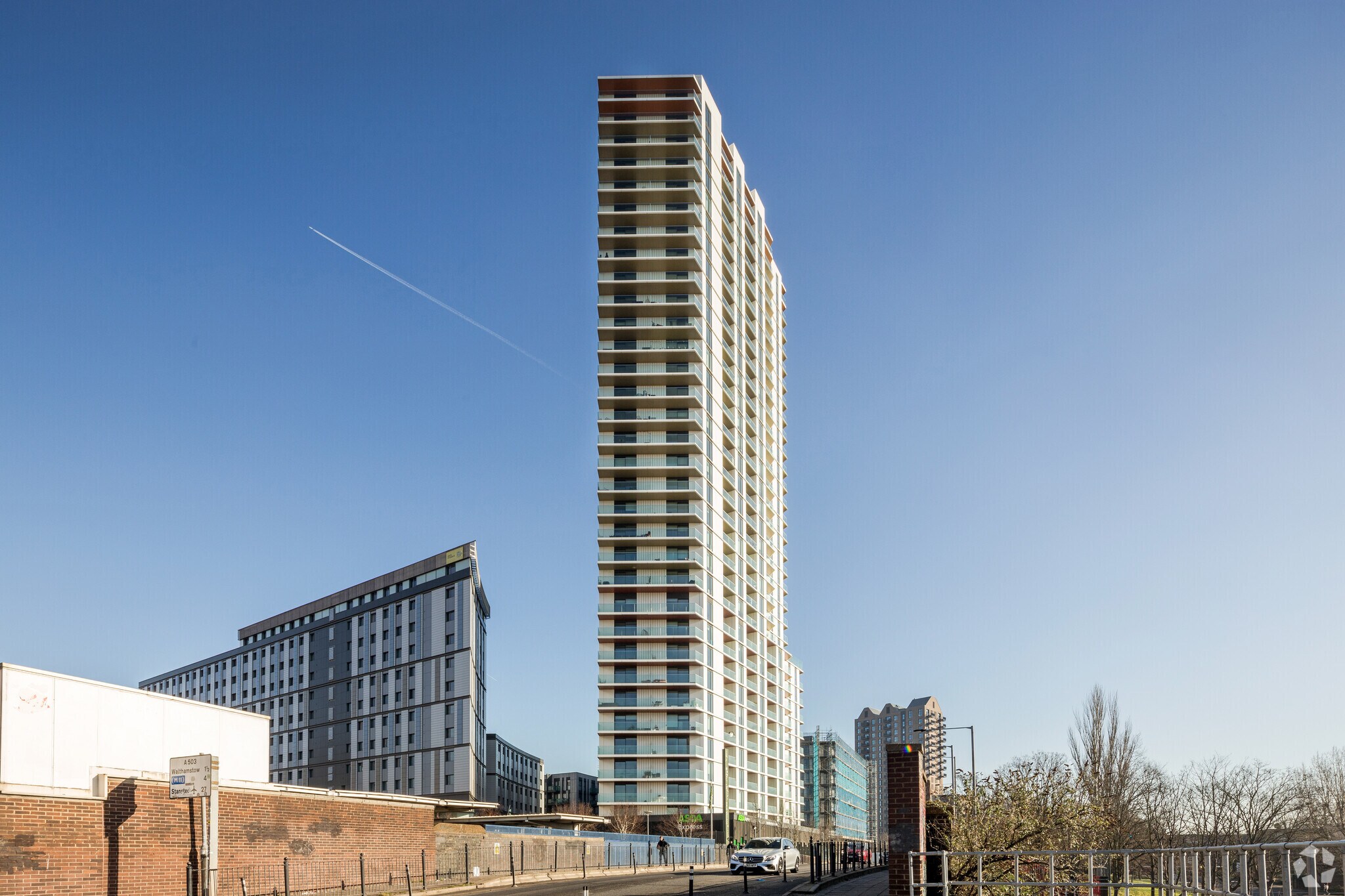 Ferry Ln, London for sale Primary Photo- Image 1 of 1