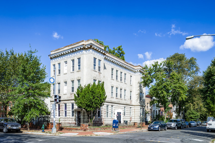 133 7th St SE, Washington, DC for sale - Building Photo - Image 1 of 1