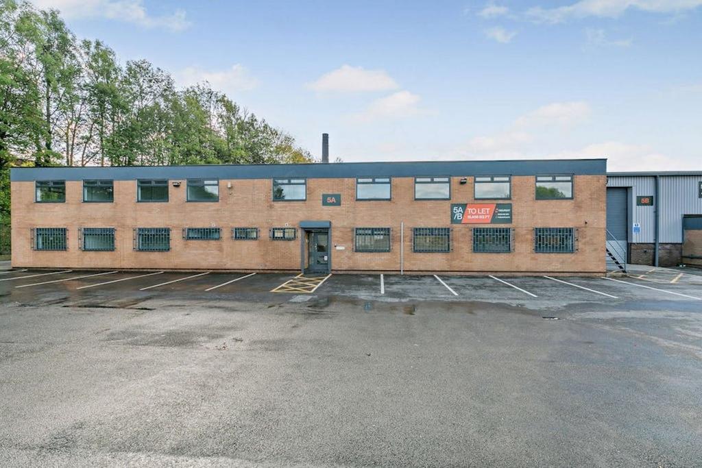 Gorrells Way, Rochdale to rent Building Photo- Image 1 of 9