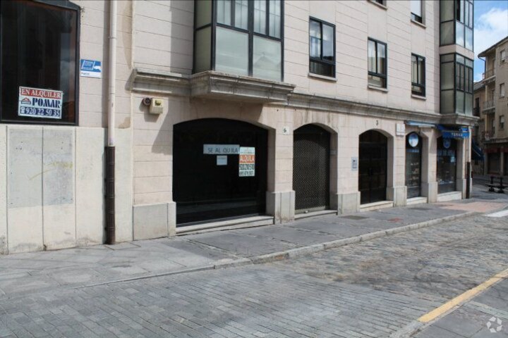 Retail in Ávila, Ávila to rent Interior Photo- Image 1 of 2