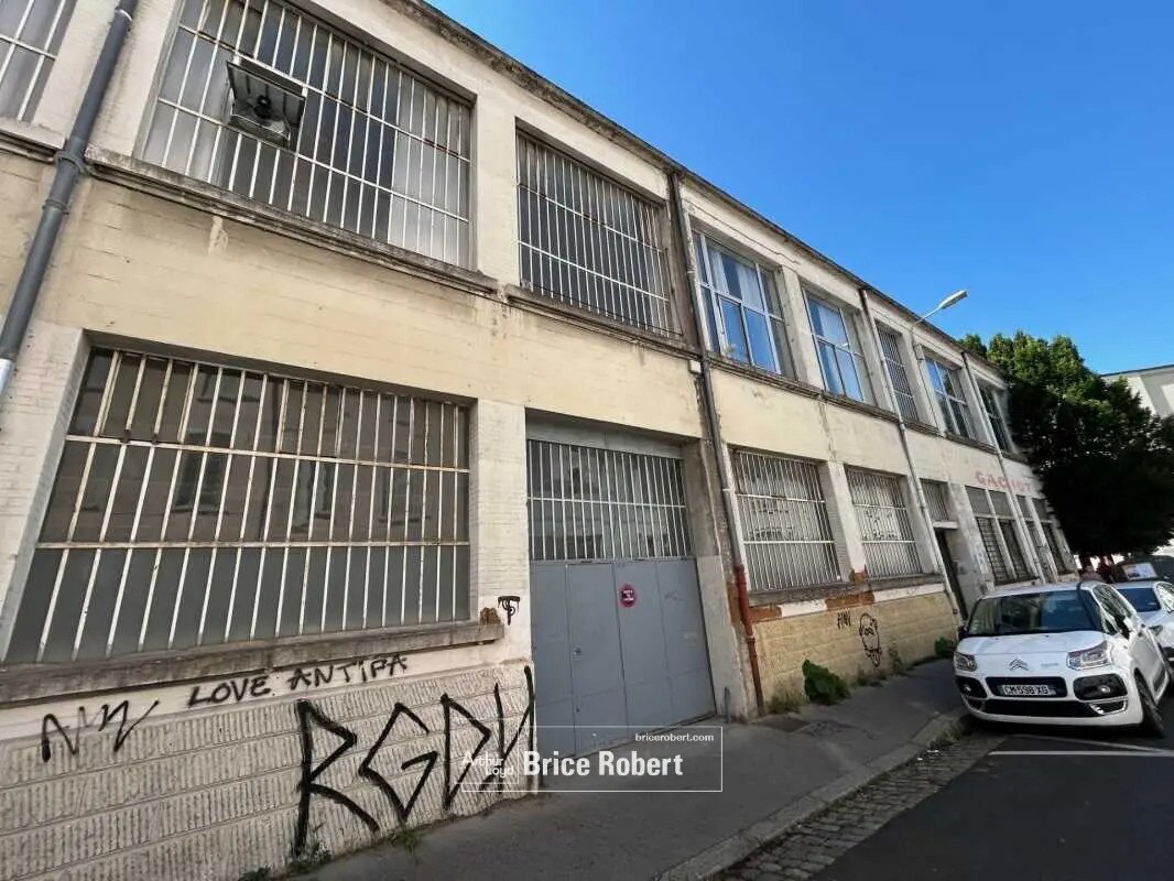 Light Industrial in Lyon to rent Building Photo- Image 1 of 7