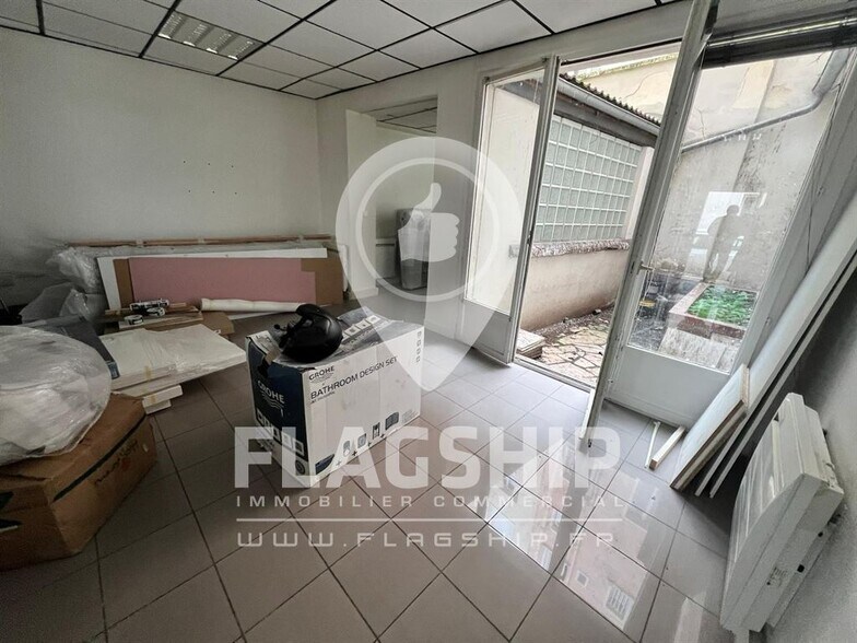 Retail in Saint-Mandé for sale - Interior Photo - Image 2 of 5