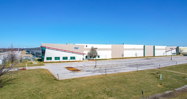 More details for 3 Gateway Commerce Center Dr E, Edwardsville, IL - Industrial to Rent