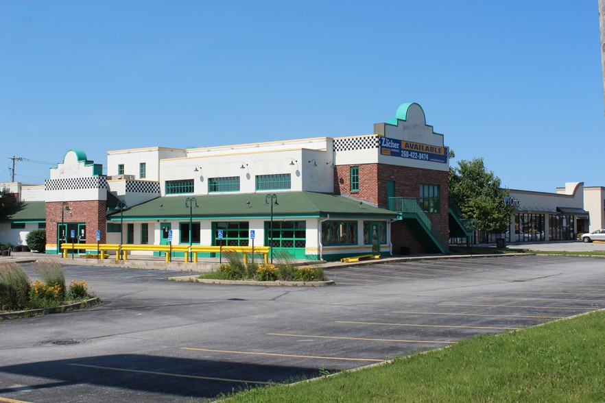 407 W Coliseum Blvd, Fort Wayne, IN for sale - Primary Photo - Image 1 of 1