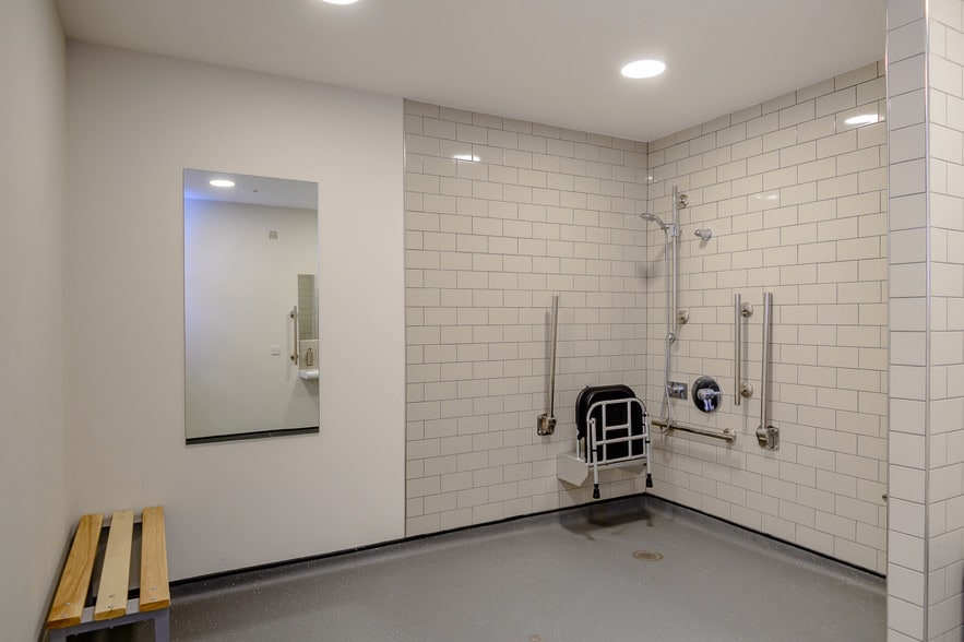 22 City Rd, London to rent - Interior Photo - Image 2 of 5