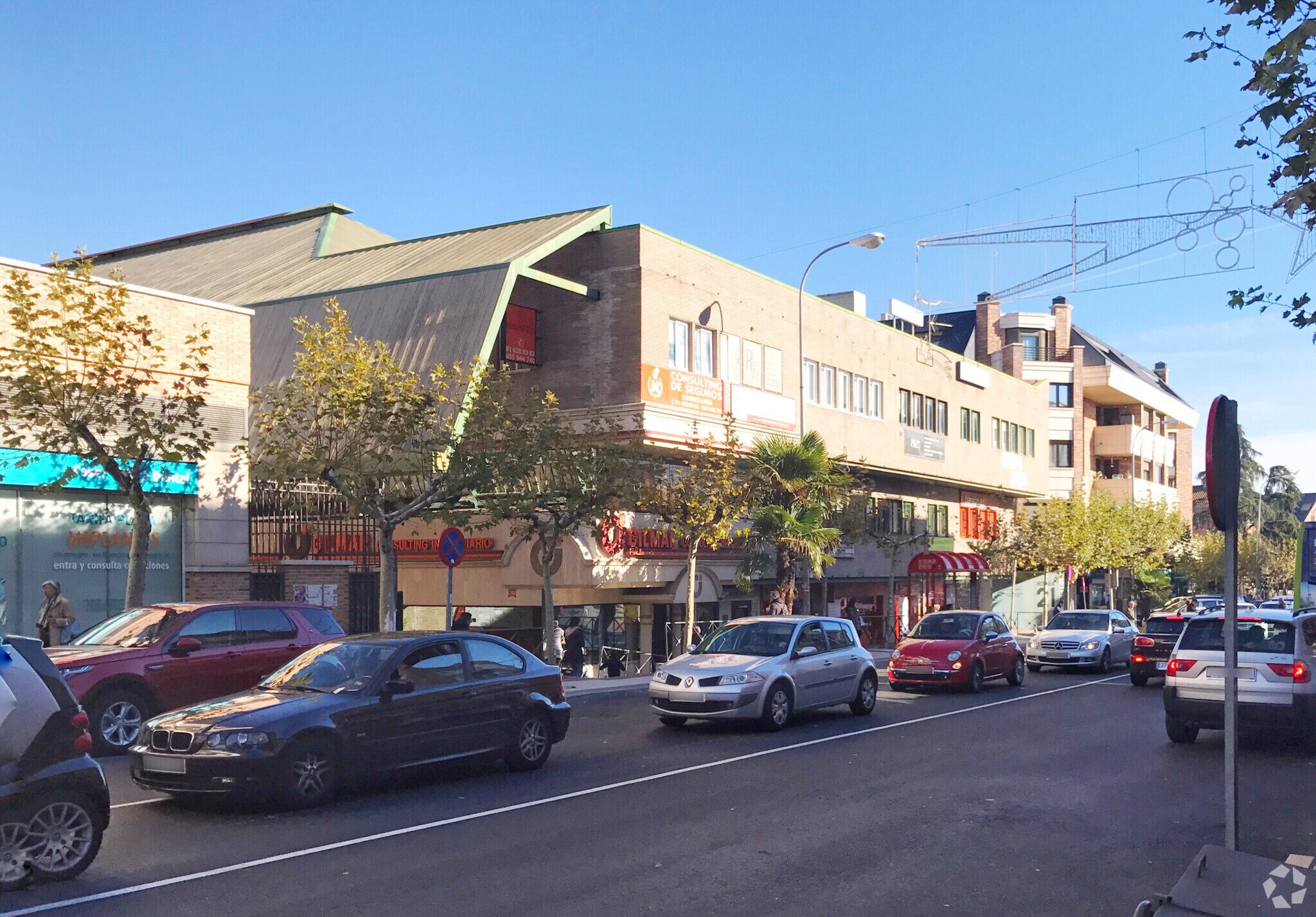Retail in Majadahonda, Madrid to rent Primary Photo- Image 1 of 3