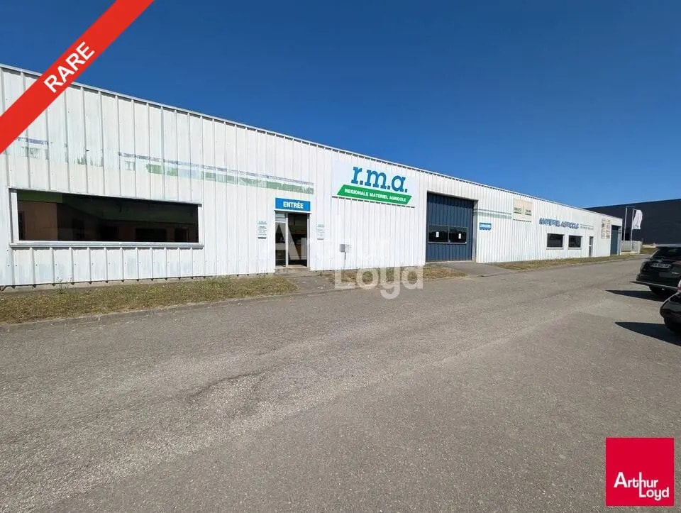 Vente Local d'activités 1 600 m² - Photo 1