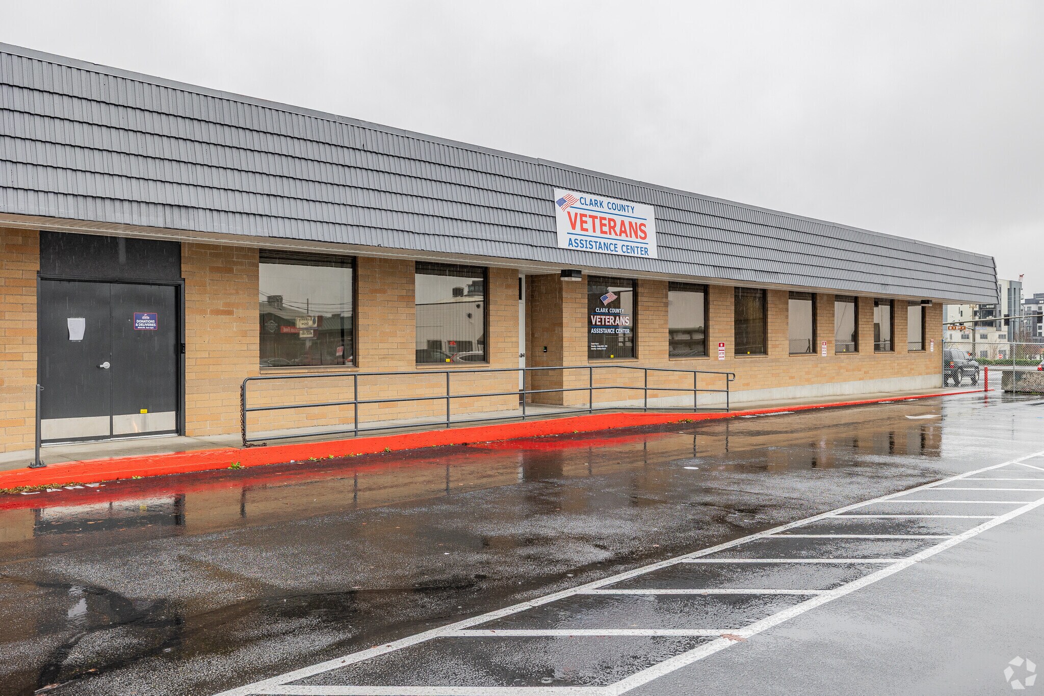 907 Harney St, Vancouver, WA to rent Primary Photo- Image 1 of 5