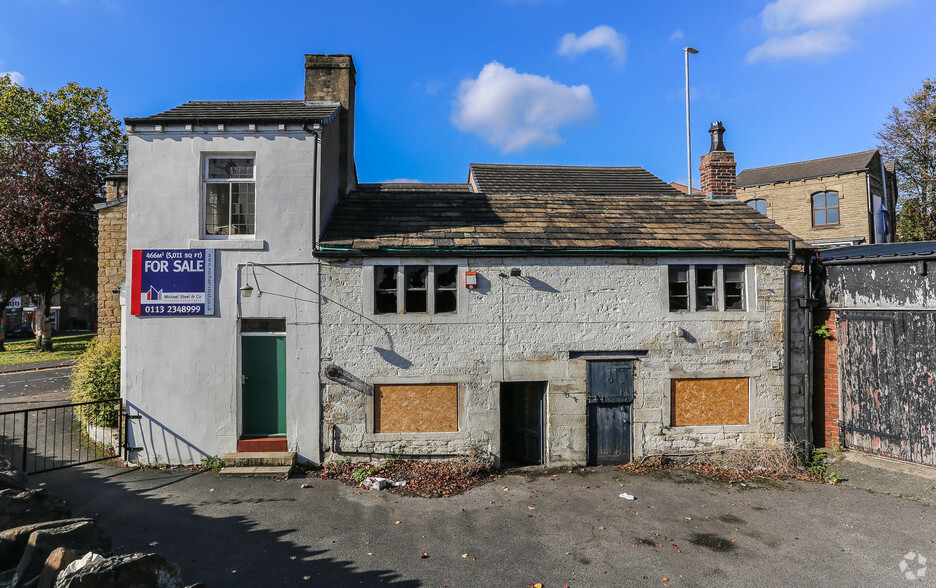 19 Oldfield Ln, Heckmondwike for rent - Building Photo - Image 3 of 5