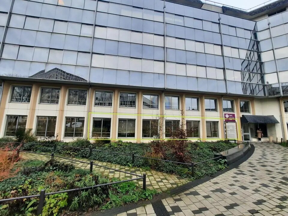 Office in Rouen to rent Building Photo- Image 1 of 10