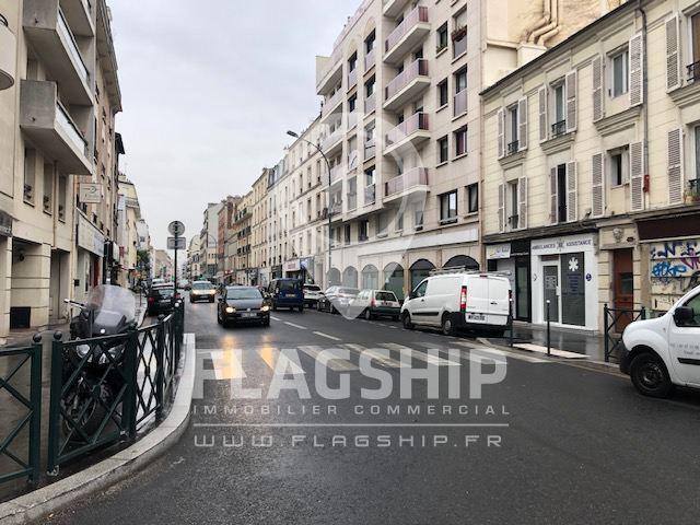 Retail in Asnières-Sur-Seine to rent Building Photo- Image 1 of 3