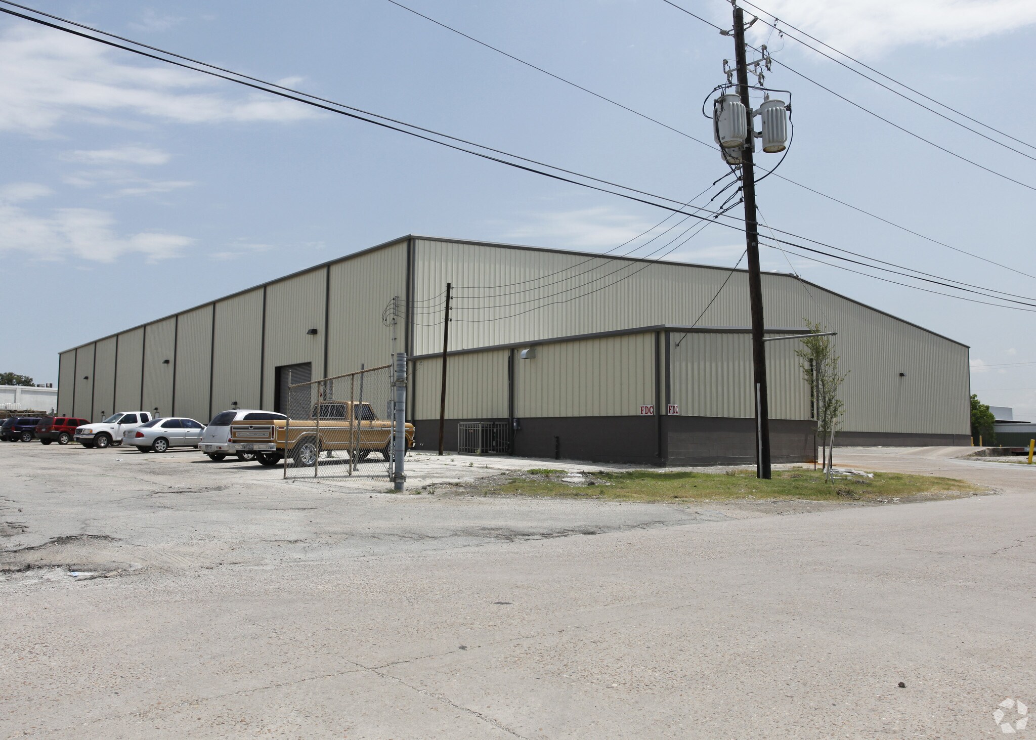5633 Old Clinton Rd, Houston, TX to rent Building Photo- Image 1 of 6