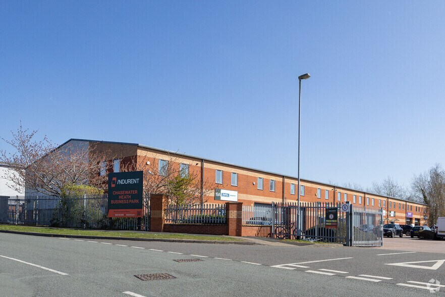 Cobbett Rd, Burntwood to rent - Primary Photo - Image 1 of 4