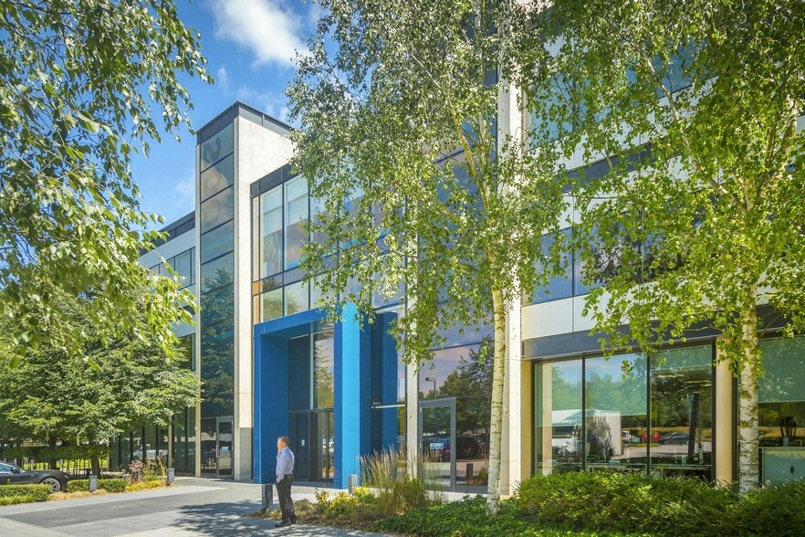 200 Longwater Ave, Reading to rent - Building Photo - Image 2 of 7