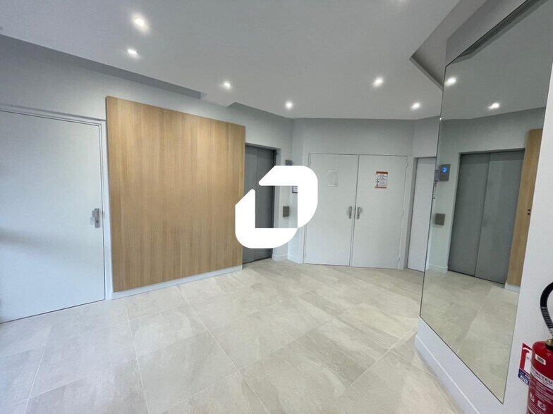 Office in Boulogne-Billancourt to rent - Interior Photo - Image 2 of 20