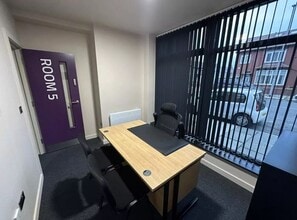 136-142 Wallasey Rd, Wallasey to rent Interior Photo- Image 2 of 11