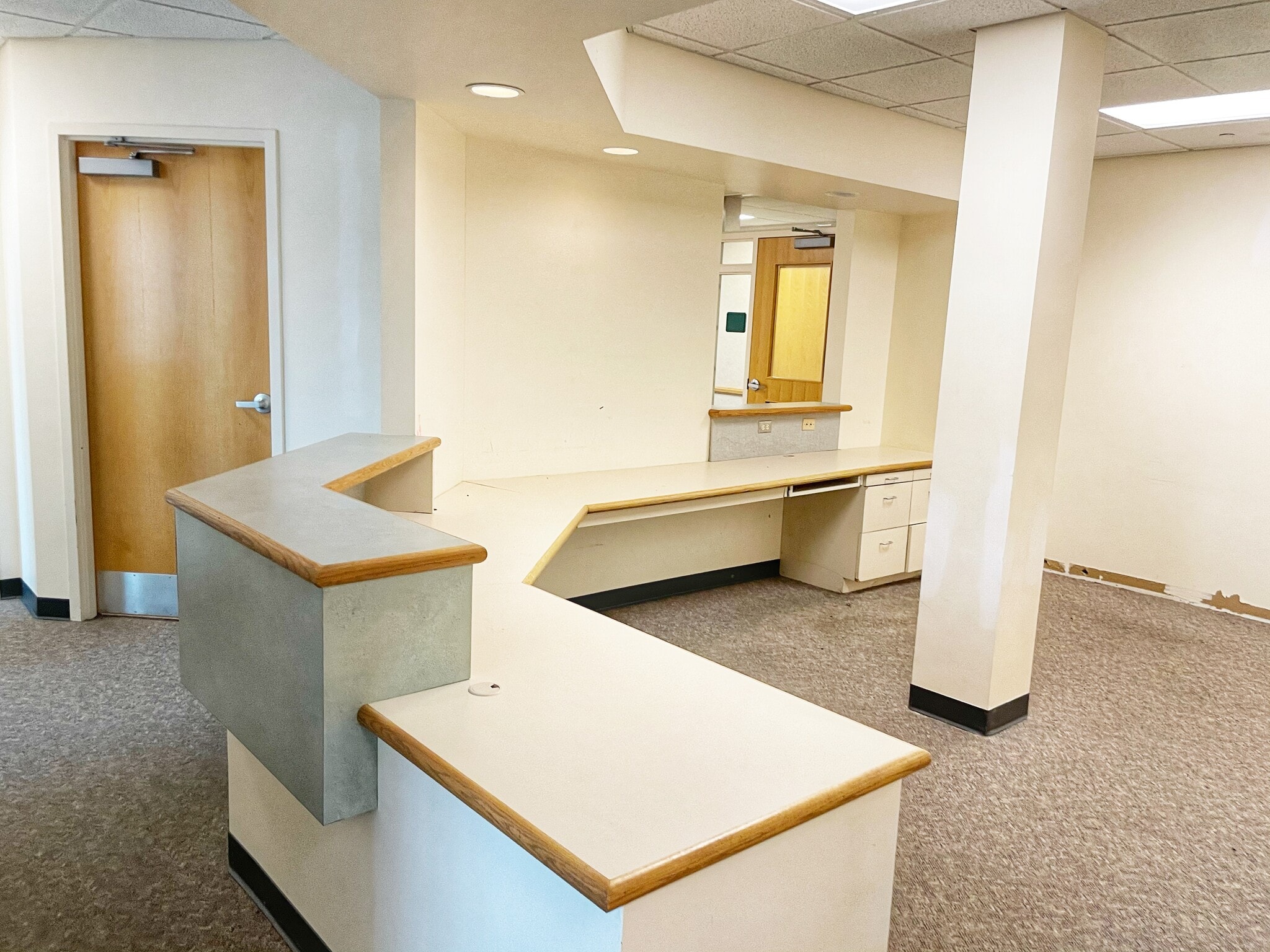 1170 E Belvidere Rd, Grayslake, IL to rent Interior Photo- Image 1 of 6