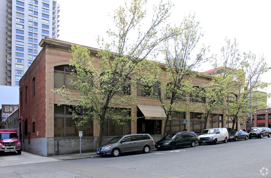 2132-2134 3rd Ave, Seattle, WA for rent - Building Photo - Image 2 of 5