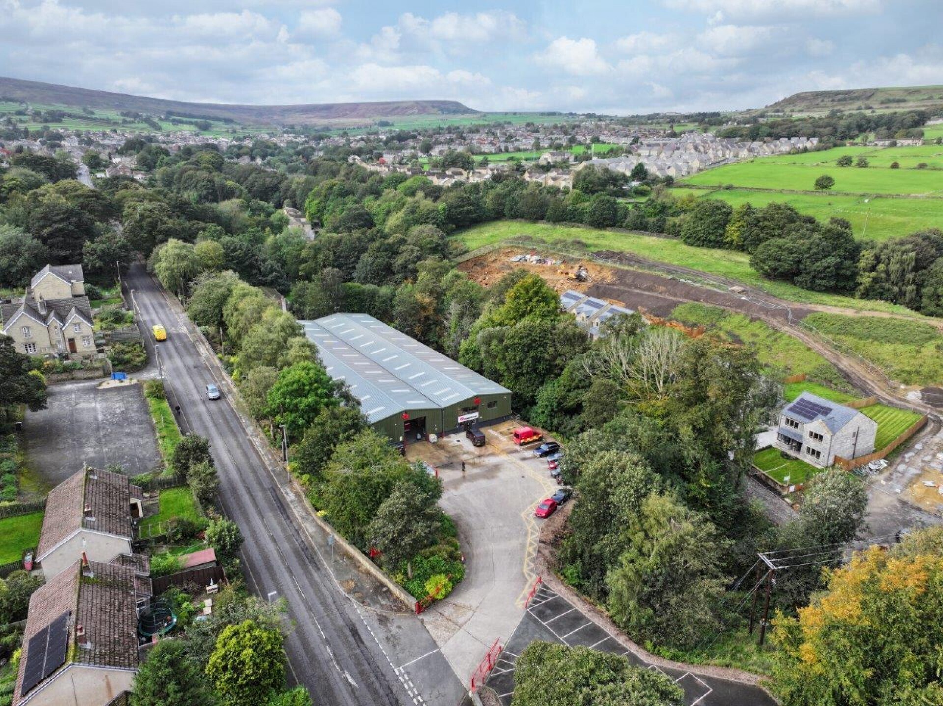 Huddersfield Rd, Meltham for sale Primary Photo- Image 1 of 1