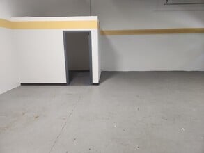 635 New Park Ave, West Hartford, CT to rent Interior Photo- Image 2 of 5