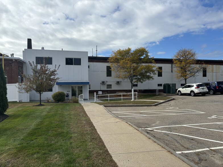 121 Broadway, Dover, NH for rent - Building Photo - Image 1 of 5