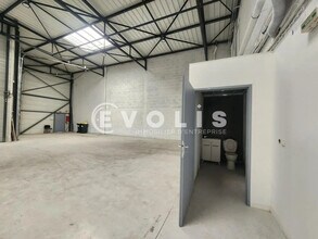 36 Rue Champ Dolin, Saint-Priest to rent Interior Photo- Image 1 of 13