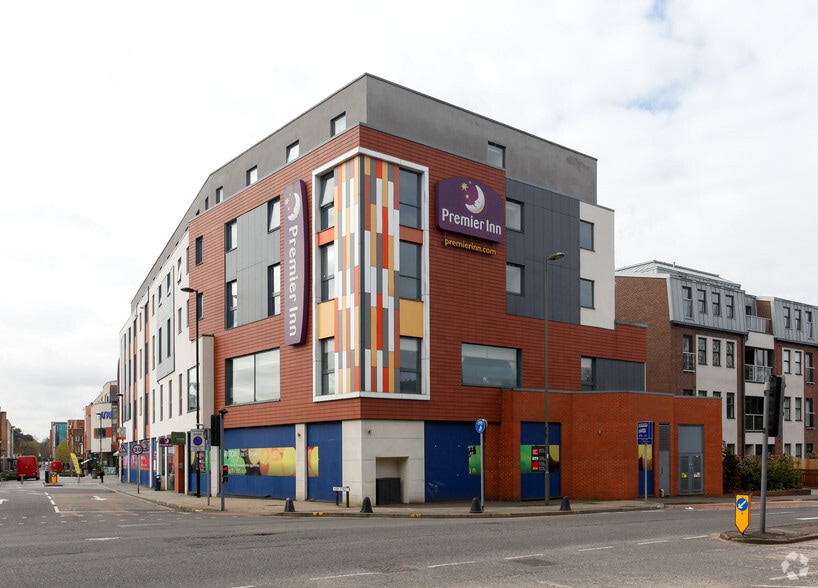 10 Park St, Camberley for sale - Primary Photo - Image 1 of 1