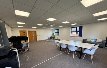 1-4 Kettering Pky, Kettering to rent Interior Photo- Image 1 of 3