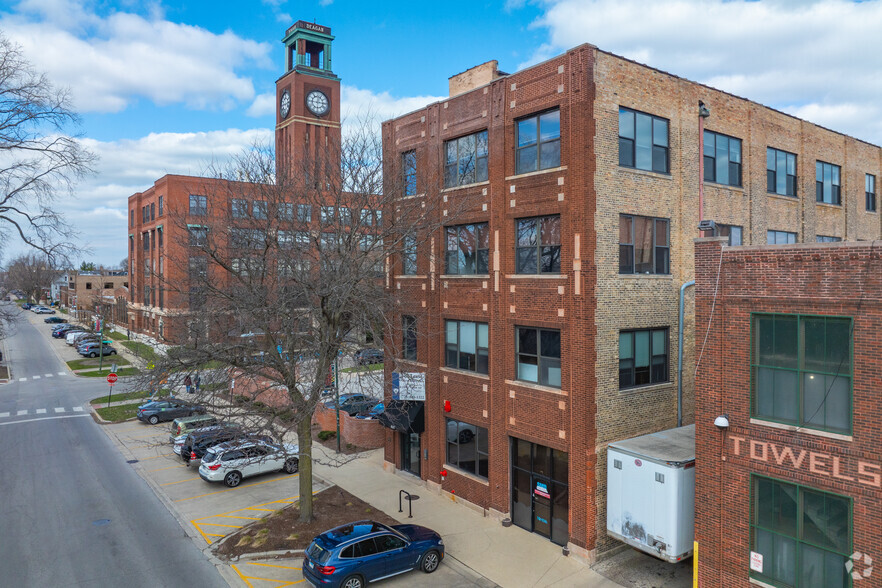 4147 N Ravenswood Ave, Chicago, IL for rent - Building Photo - Image 2 of 9