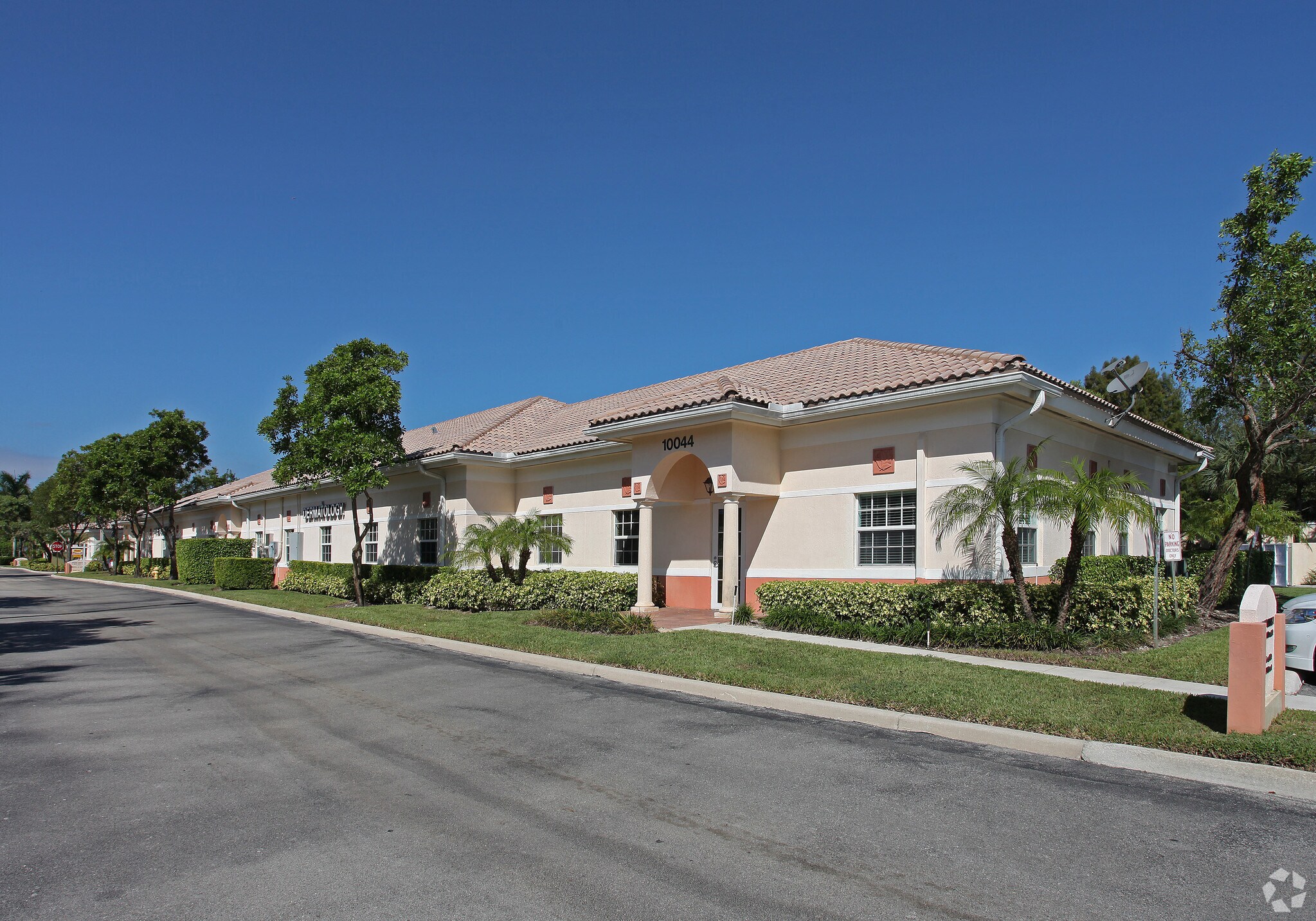 10050 NW 1st Ct, Plantation, FL for sale Primary Photo- Image 1 of 1