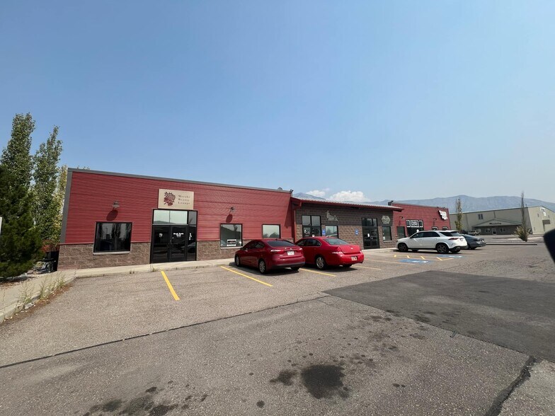 2707 Parkland Blvd, Pleasant View, UT for rent - Building Photo - Image 2 of 8