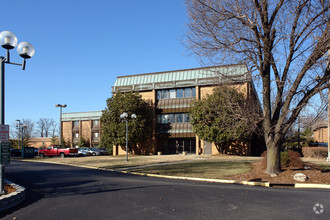 300 High Rise Dr, Louisville, KY for sale Primary Photo- Image 1 of 1