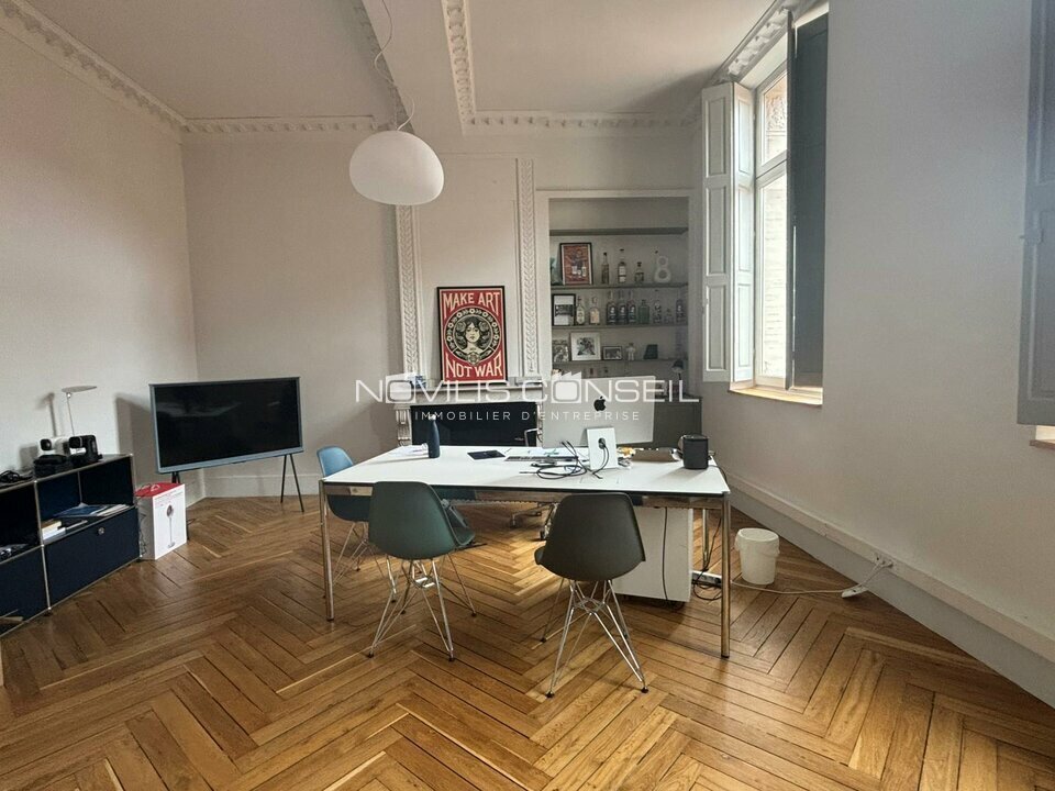 Office in Toulouse to rent Interior Photo- Image 1 of 8