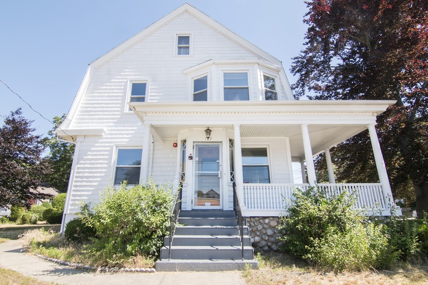 789 Park Ave, Cranston, RI for sale - Building Photo - Image 1 of 1