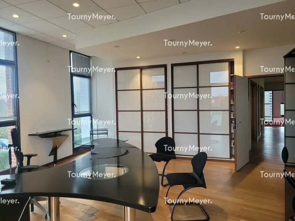 Location Bureaux 430 m² - Photo 1