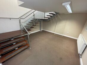 8 Private Rd, Nottingham to rent Interior Photo- Image 2 of 6