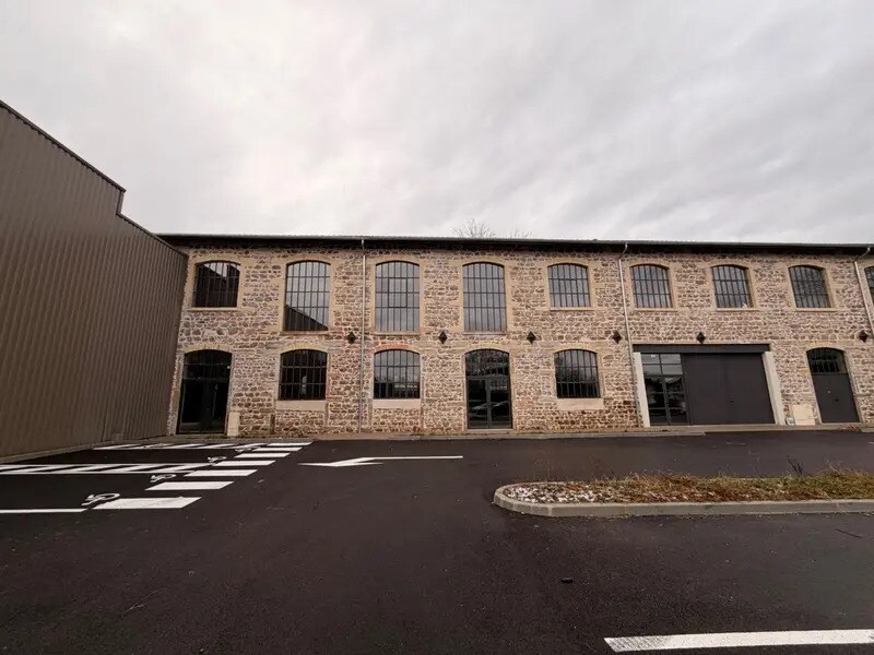 Office in Chaponost for sale Building Photo- Image 1 of 12