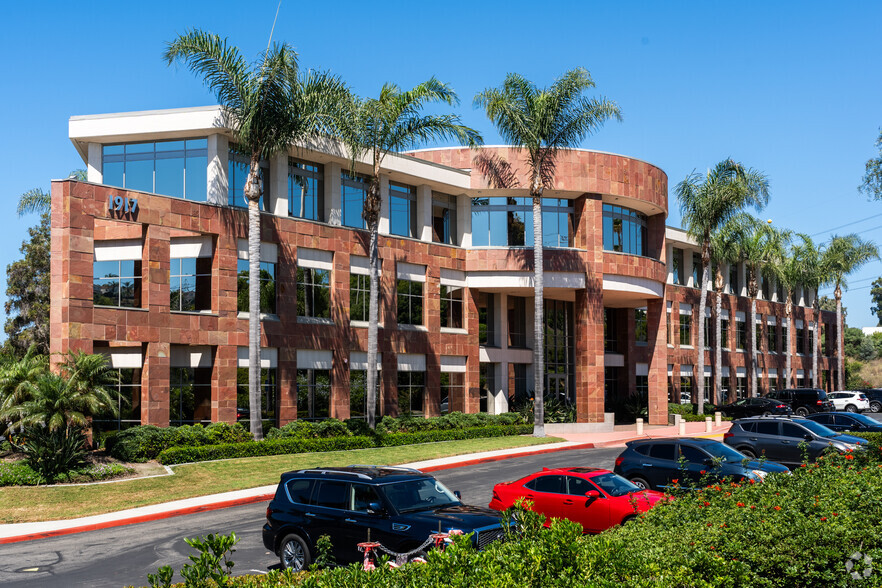 1917 Palomar Oaks Way, Carlsbad, CA for sale - Building Photo - Image 1 of 1